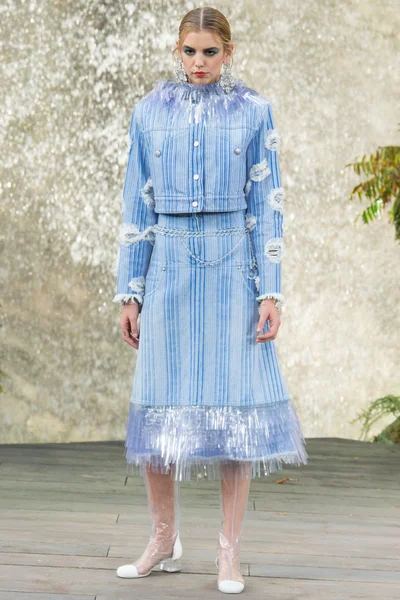 Look 52